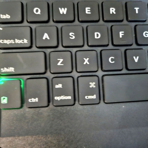 ZAGG Folio Black Backlit Hinged Wireless Keyboard Case For iPad Air in Box - Picture 2 of 12